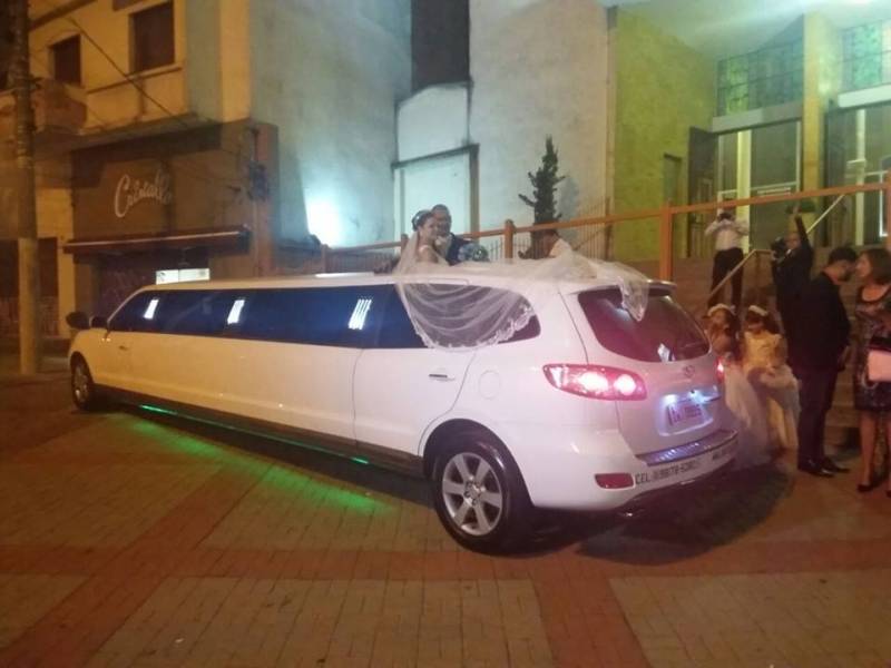 Locação de Limousine em São Paulo no Jardim Cambara - Aluguel de Limousine para Festa Infantil