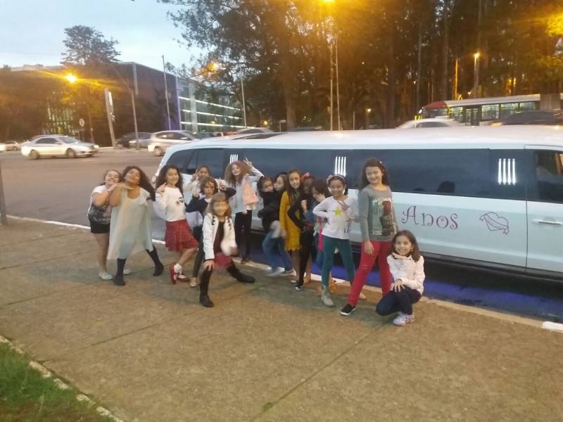 Locação de Limousine em São Paulo Quanto Custa no Jardim Elba - Limousines para Festas