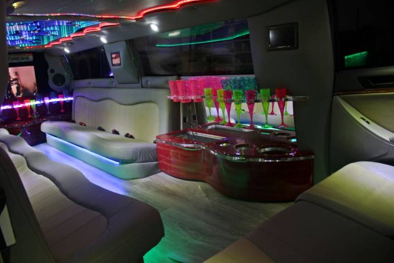 Locação de Limousine Festa Preço Conchal - Limousine para City Tour