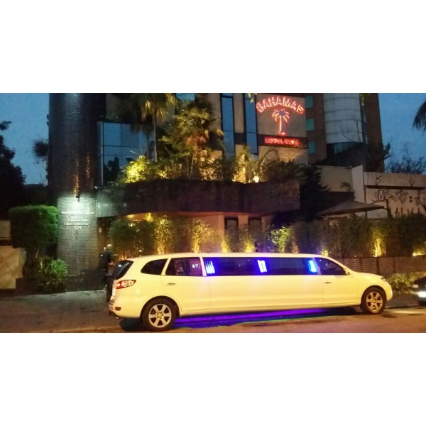 Locação de Limousine Luxuosa Valor Acessível na Vila Andes - Locação de Limousine em Osasco