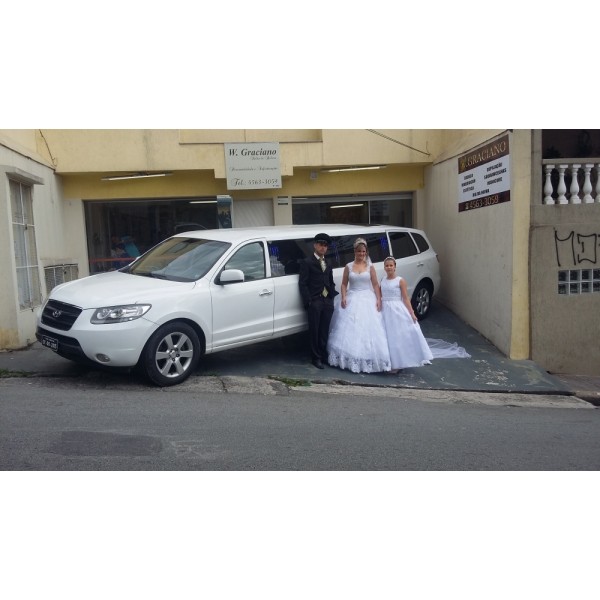 Locação de Limousine para Casamento Preço Acessível em Paulo de Faria - Limousine Preta para Casamento
