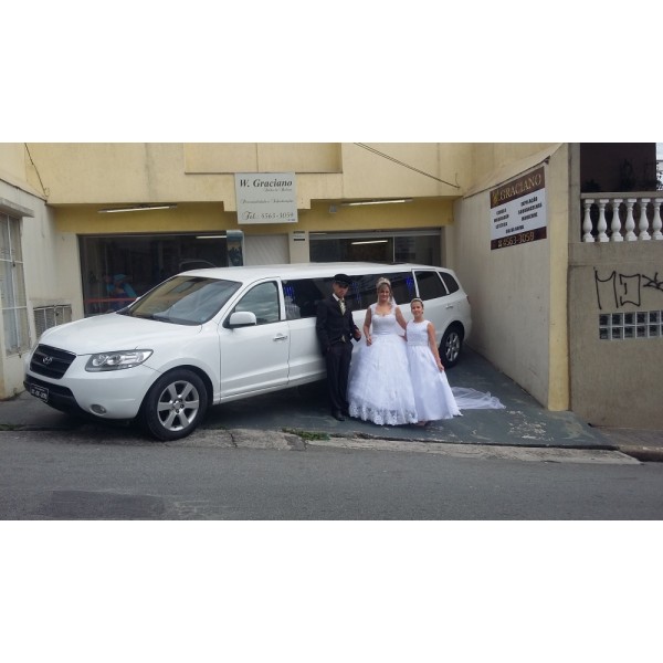 Locação de Limousine para Casamento Valor no Jardim das Esmeraldas - Limousine Preta para Casamento