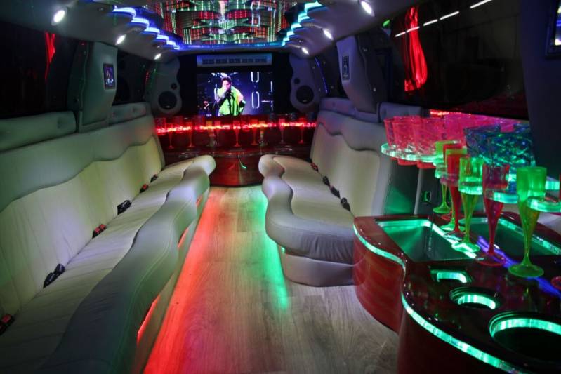 Locação de Limousine para Casamentos Preço Jardim Fugiara - Limousine para Festa de 15 Anos