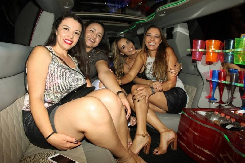 Locação de Limousine para Debutante Preço Vila Elvira - Aluguel de Limousines para Festas com Motorista