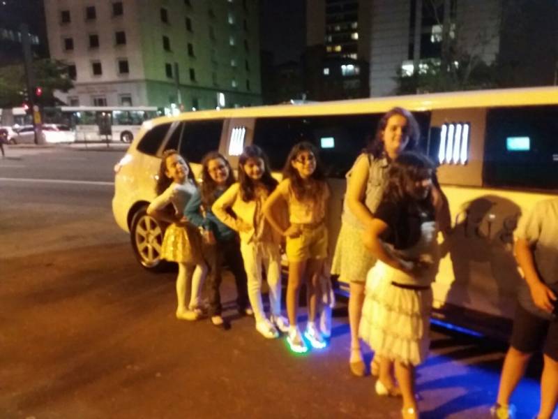 Locação de Limousine para Festa de Aniversário Preço na Vila Icarai - Alugar Limousine para Festa