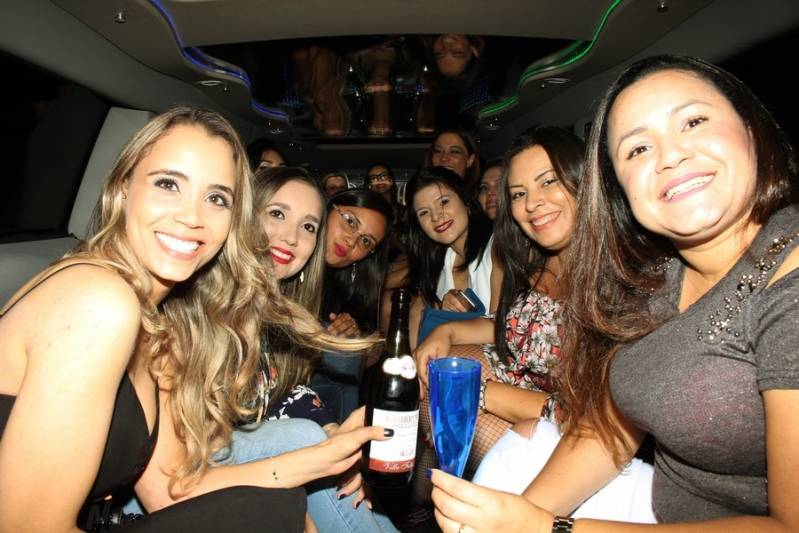 Locação de Limousine para Festa Preço Americana - Aluguel de Limousine para Festa de 15 Anos