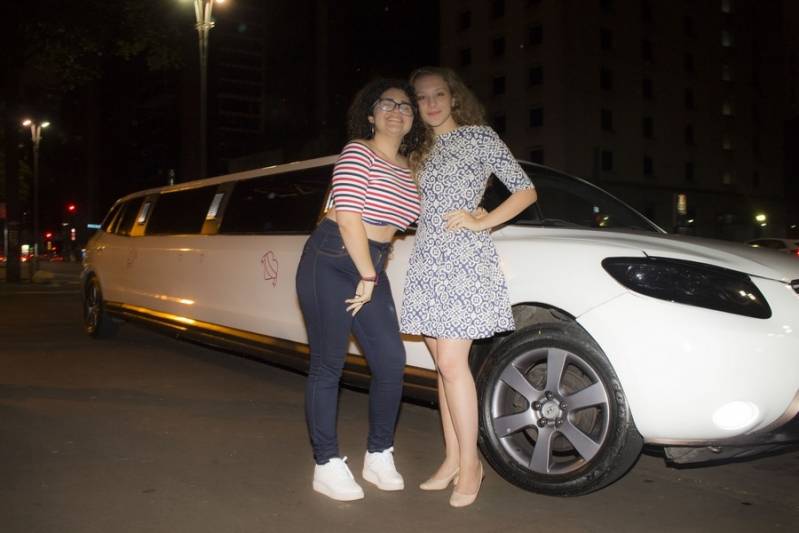 Locação de Limousine para Festa Preço Chácara Ana - Fabricante de Limousine Preta