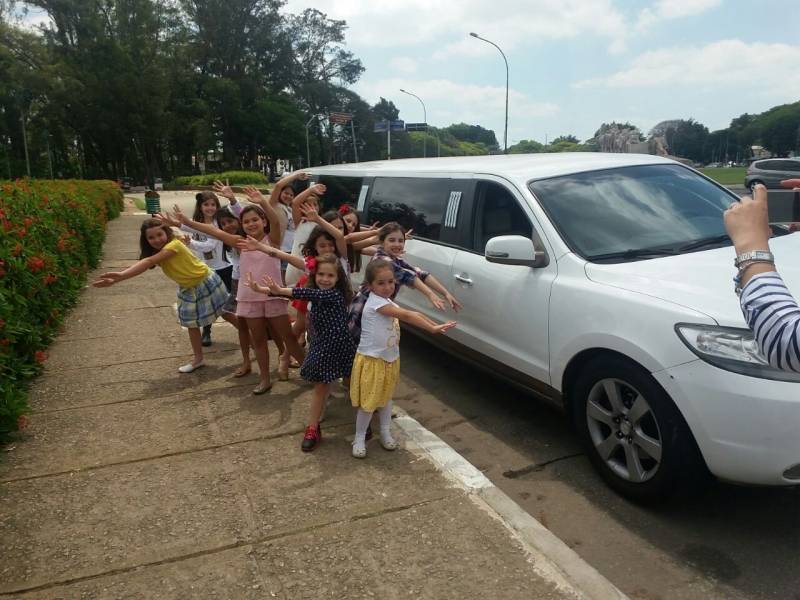 Onde Encontrar Aluguel de Limousine para Festa  em Praia Azul - Limousine para Festa na Zona Sul