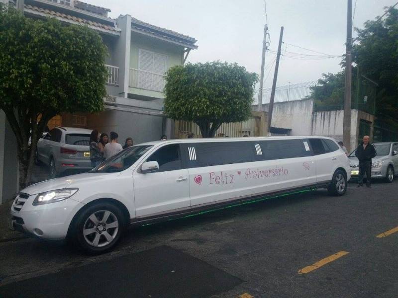 Onde Encontrar Limousine para Festa de Aniversário na Santa Terezinha - Aluguel de Limousine para Festa