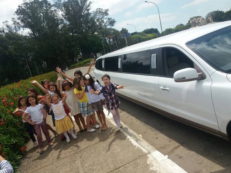 Onde Encontrar Locação de Limousine de Festa em SP no Jardim Emília - Aluguel de Limousine para Festa Preço