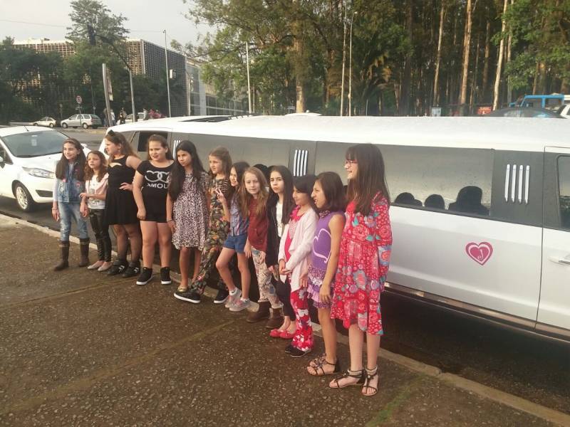 Onde Encontro Alugar Limousine para Festa no Parque São Jorge - Festa Infantil Limousine Sp Preço