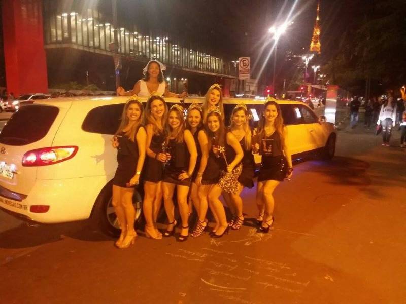 Quanto Custa Limousine para Festas e Eventos em SP em Aguaí - Limousine para Festa em Campinas