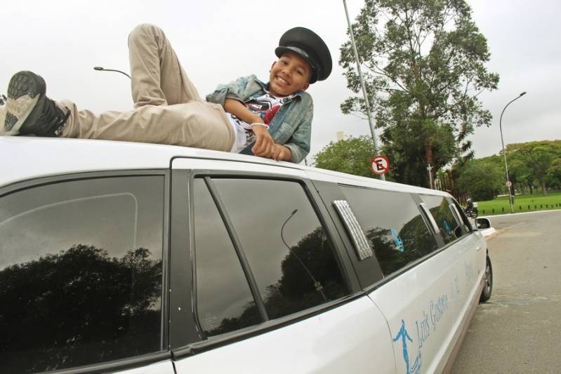 Quanto Custa Locação de Limousine Infantil Cerâmica - Loja de Limousine para Aniversários