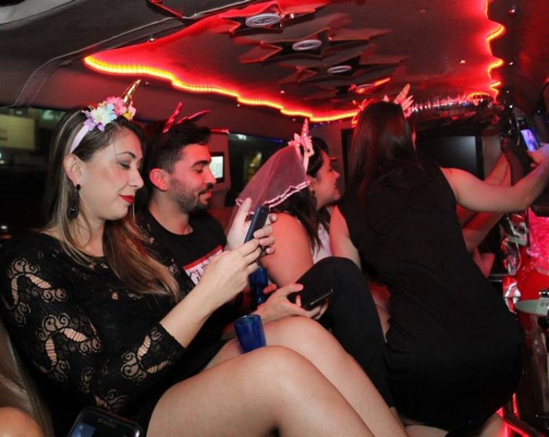 Quanto Custa Locação de Limousine para Casamento Alto da Riviera - Aluguel de Limousine Despedida de Solteiro