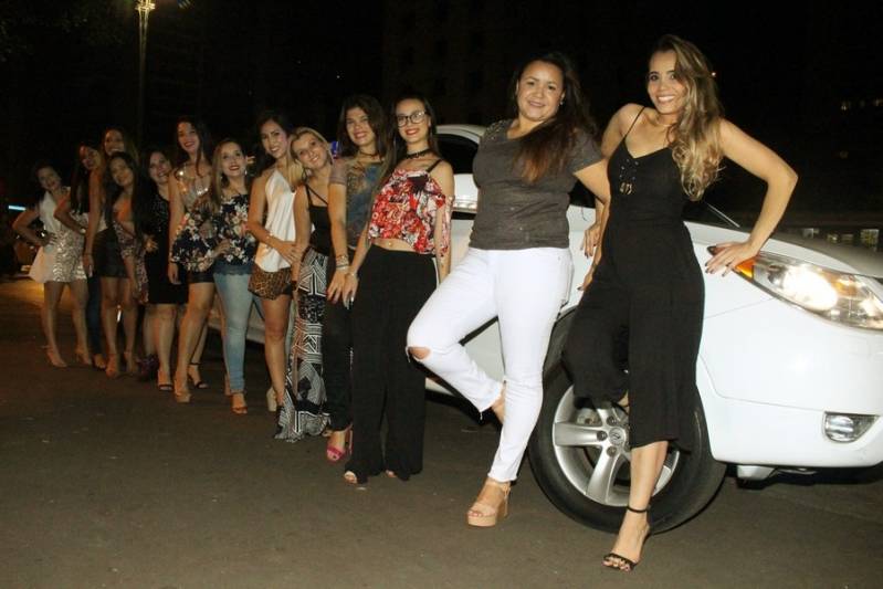 Quanto Custa Locação de Limousine para Casamento Chácara Nossa Senhora Aparecida - Aluguel de Limousine de Festas