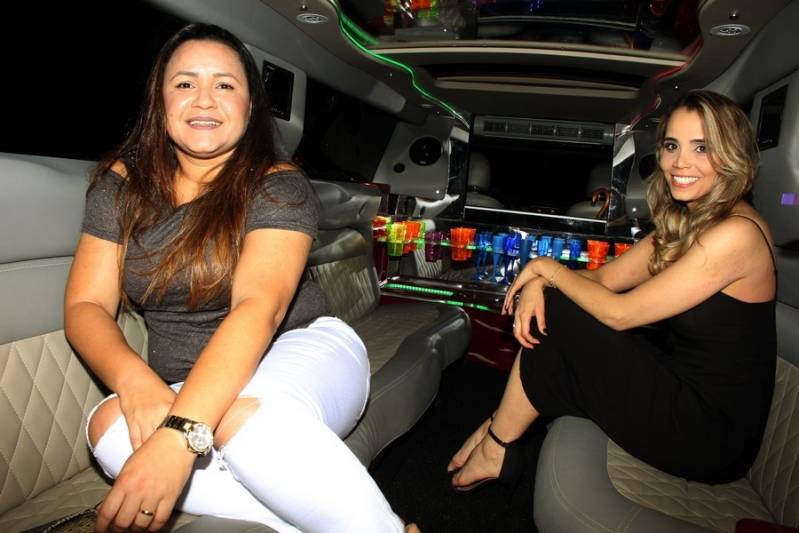 Quanto Custa Locação de Limousine para Debutante Barbacena - Aluguel de Limousine Festa Infantil