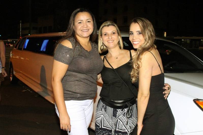 Quanto Custa Locação de Limousine para Festa Infantil Pedranópolis - Aluguel de Limousine para Festa Debutante