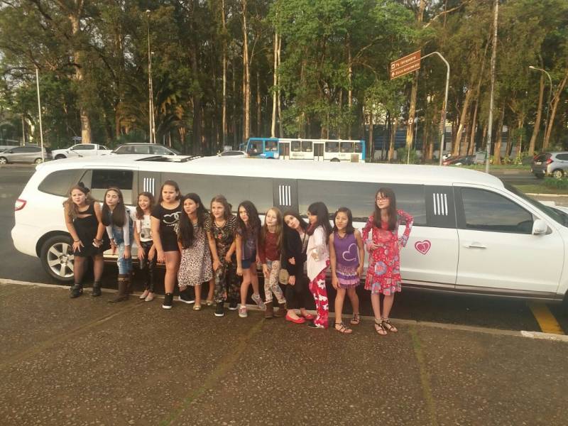 Quanto Custa Locação de Limousine para Festa na Cabana do Pai Tomás - Limousine para Festa no ABC