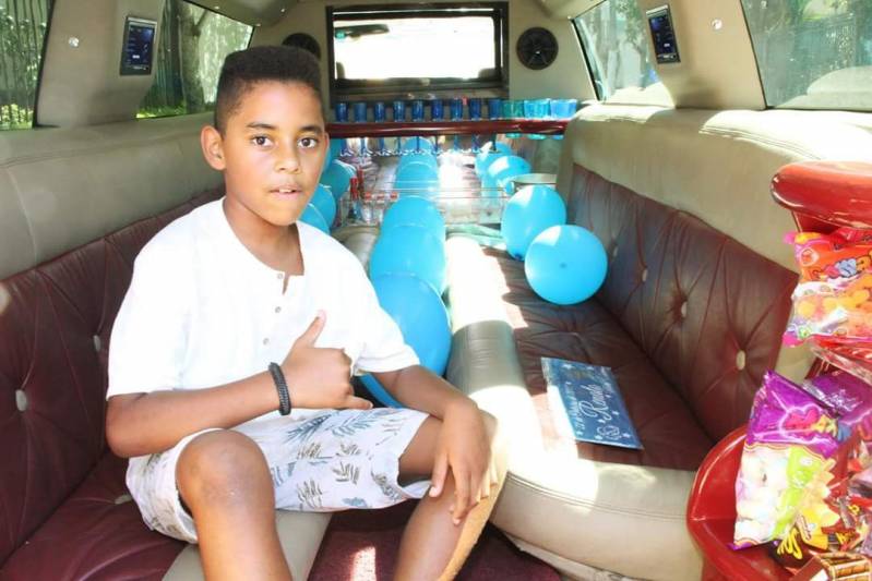 Quanto Custa Locação de Limousines Capelinha - Locação de Limousine Festa