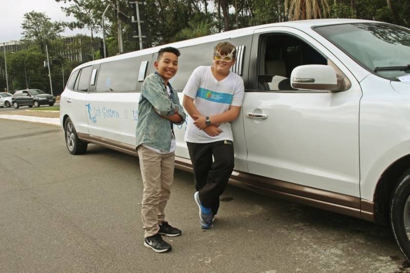 Quanto Custa Locação de Limousines Jardim do Colégio - Loja de Limousine para Aniversário