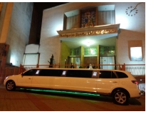 serviços de empresa de limousine para festas em Guararapes