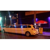 Limousine locação com motorista menor preço em São Conrado