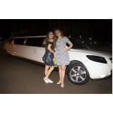 locação de limousine aniversario preço Vila Araci
