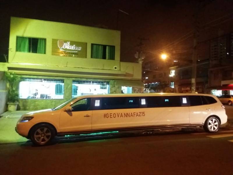 Valor de Festa na Limousine em SP 3317 na Barra Funda - Limousine para Festa em São Caetano