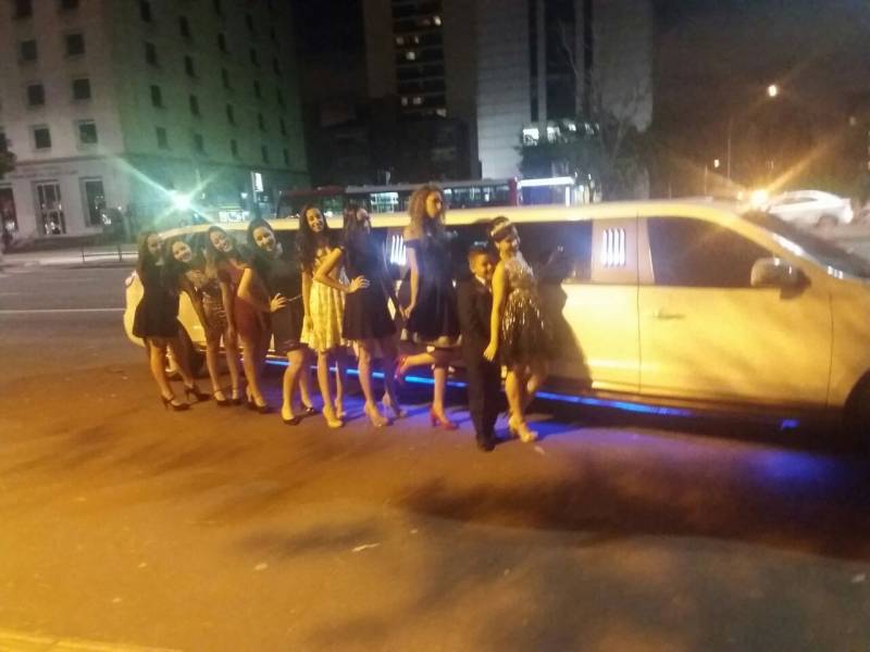 Valor de Festa na Limousine Onde Encontrar na Vila Bela Vista - Limousine para Festa na Zona Leste