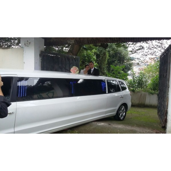 Valor do Aluguel Limousine para Casamento no Jardim Erpin - Limousine Branca para Casamento